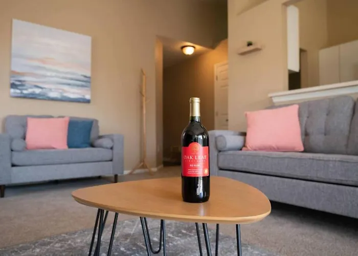 Grauhaus Tasteful 3bd With King Bed In Ferienhaus *