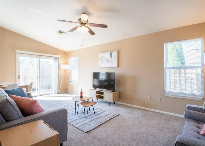 Ferienhaus Grauhaus Tasteful 3bd With King Bed In *